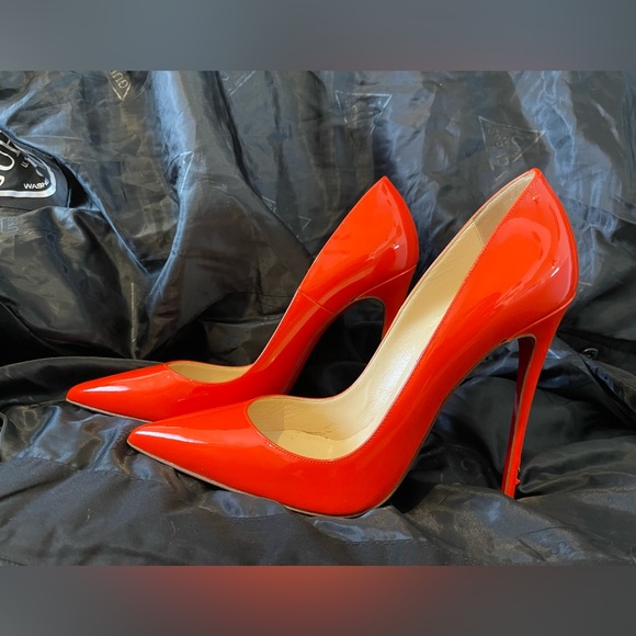 CHRISTIAN LOUBOUTIN heels - Picture 8 of 8